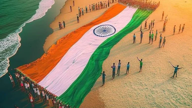 Independence Day 2025: स्वतंत्रता दिवस पर अपने दोस्तों और रिश्तेदारों को देशभक्ति से ओतप्रोत ये संदेश और शायरी, मिलकर कहें  सारे जहां से अच्छा हिंदुस्तान हमारा