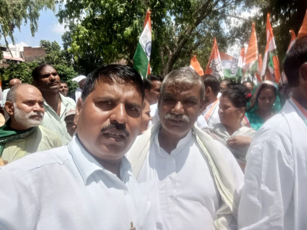 विधानसभा 152 सिधौली (सीतापुर) में आयोजित सभा में स्व. ललई सिंह यादव को नमन करते हुए किसानों, गरीबों, दलितों, पिछड़ों और युवाओं की आवाज बुलंद की