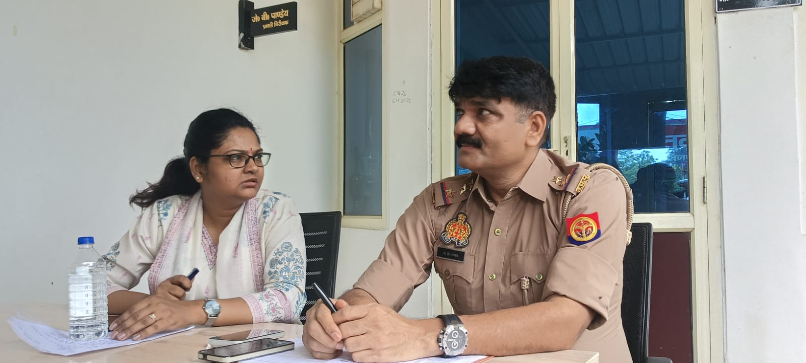 महोली कोतवाली परिसर में प्राप्त शिकायतों का अधिकारियों द्वारा समय से हो निस्तारण --जे बी पांडे