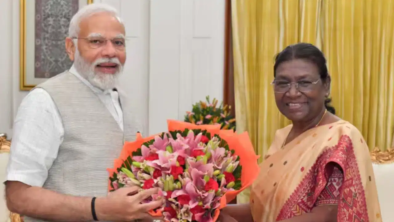साहस, सादगी और जनसेवा की प्रेरक मिसाल… PM मोदी ने इस अंदाज में दी राष्ट्रपति मुर्मू को जन्मदिन की बधाई