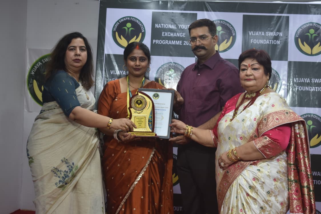 समाज सेवा के क्षेत्र में अंजलि ताज को मिला राष्ट्रीय सम्मान, विजया स्वप्न यंग विजनरीज अवार्ड से हुईं सम्मानित 
