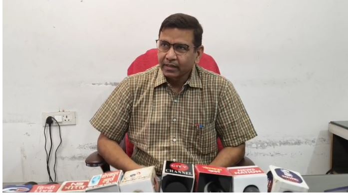 सहायक आबकारी आयुक्त बने अरविंद कुमार मौर्य मीडिया से हुए मुखातिब