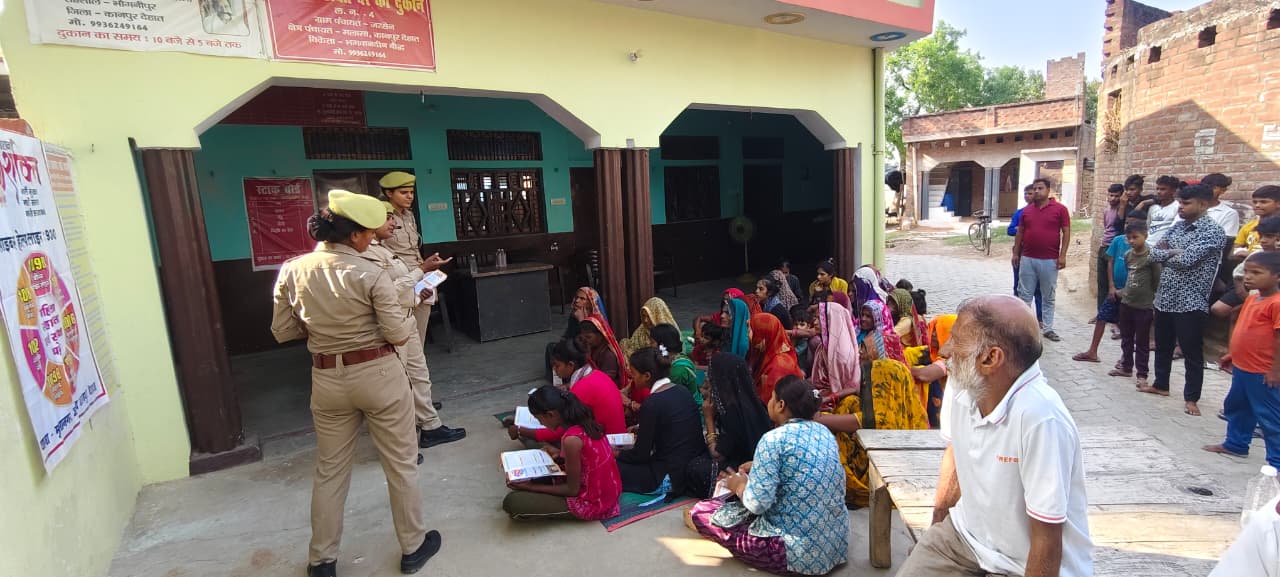 कानपुर देहात: महिला सुरक्षा के लिए मूसानगर पुलिस का जागरूकता अभियान, छात्राओं और महिलाओं को किया जागरूक मूसानगर (कानपुर