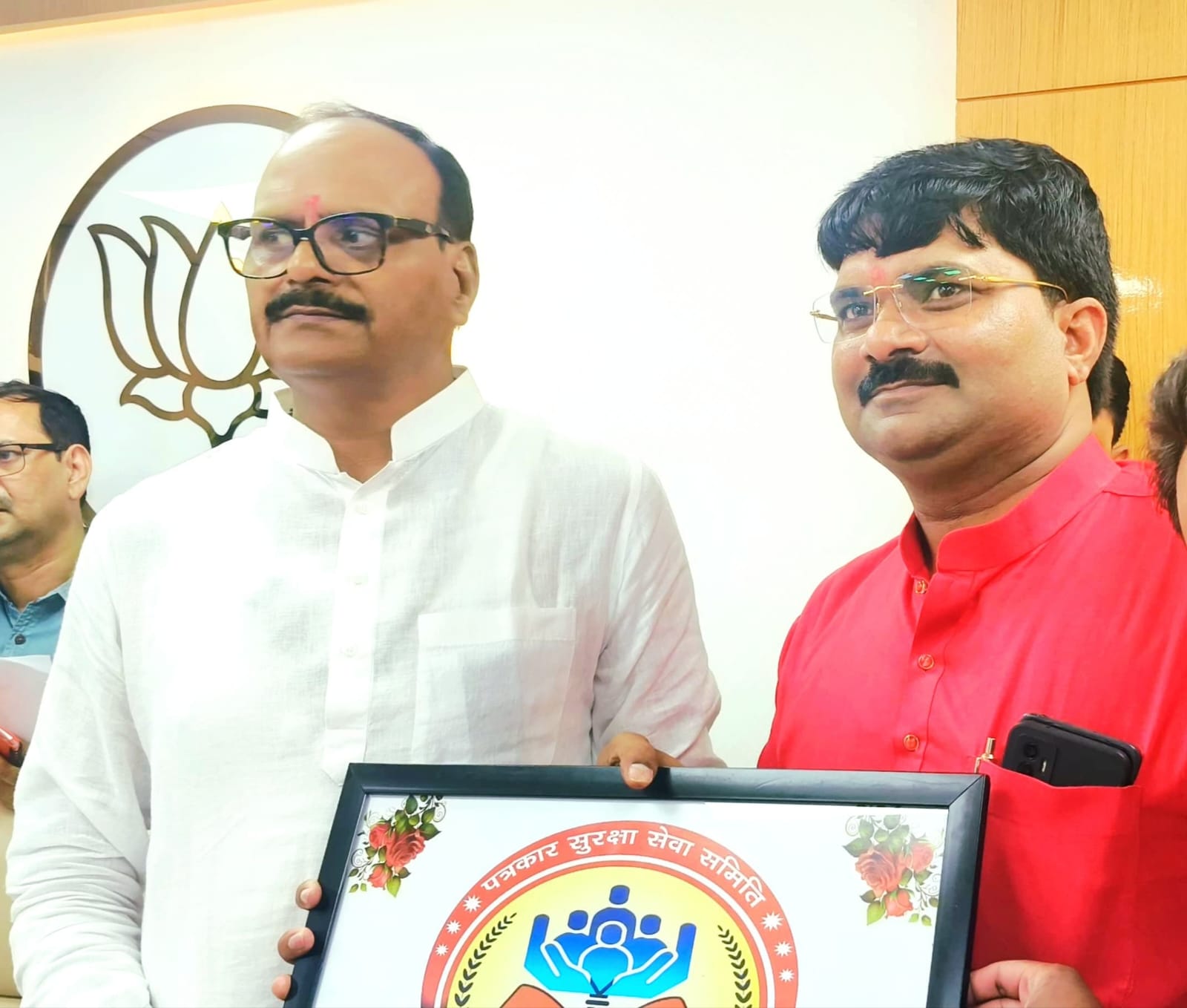 पीएसएसएस के राष्ट्रीय अध्यक्ष विनोद वर्मा ने उपमुख्यमंत्री बृजेश पाठक से की शिष्टाचार भेंट पत्रकार हितों एवं संगठनात्मक गतिविधियों पर हुई सौहार्दपूर्ण चर्चा, पा