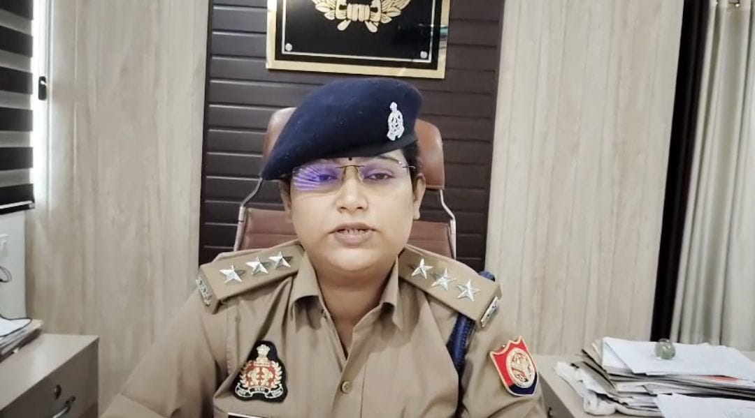 गोरखपुर सड़क हादसा, भक्सा पेट्रोल पंप के पास 2 युवक घायल, मेडिकल कॉलेज रेफर