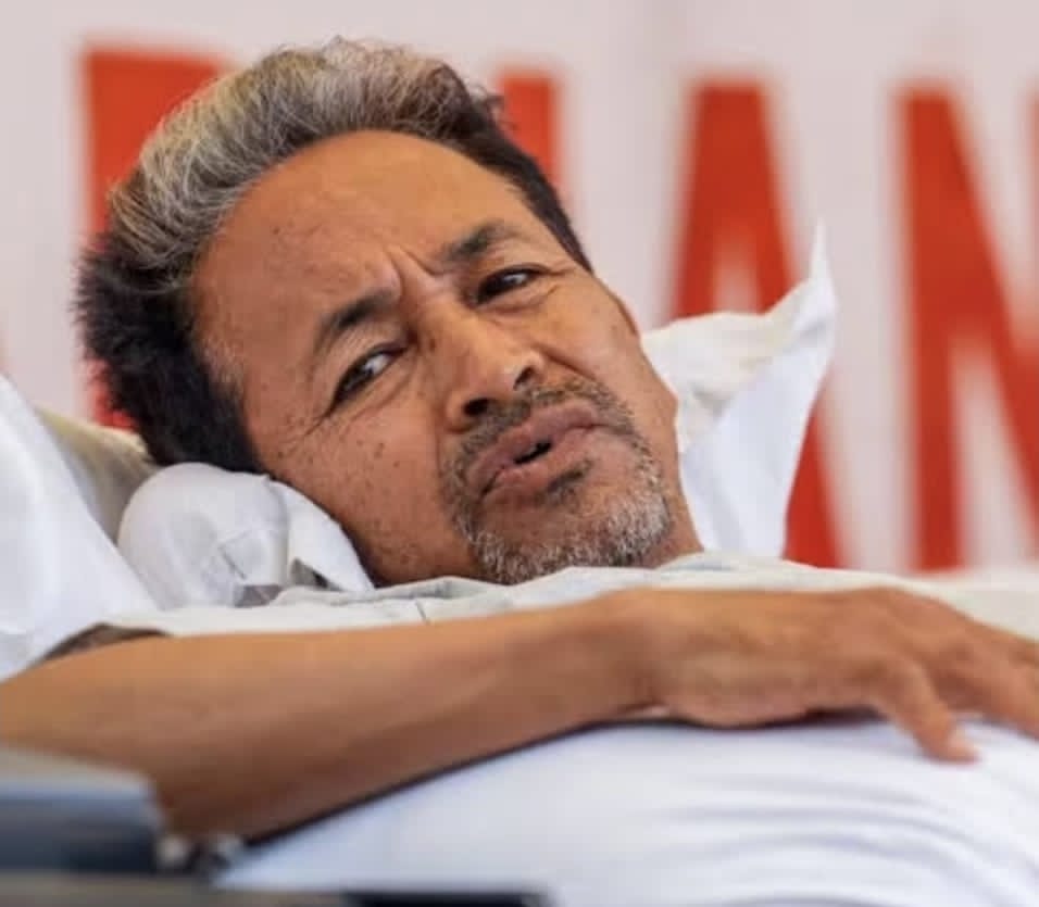 रघुराज पीपल मैन फाउंडेशन के संस्थापक एवं पर्यावरणविद् पीपल मैन डॉ. रघुराज प्रताप सिंह ने माननीय राष्ट्रपति श्रीमती द्रौपदी मुर्मु जी एवं माननीय प्रधानमंत्री श्र