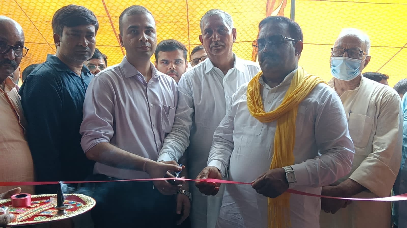 जौनपुर/मड़ियाहूं   सुहेलदेव समाज पार्टी के राष्ट्रीय अध्यक्ष श्री ओमप्रकाश राजभर के निर्देश पर प्रदेश महासचिव एवं पूर्व ब्लॉक प्रमुख अरविंद सिंह 