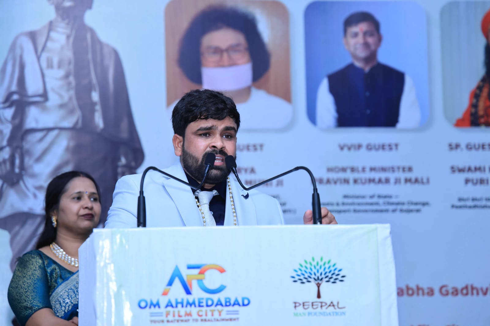 लखनऊ | 9 जुलाई, 2026  देशभर में वर्षा ऋतु के आगमन के साथ पर्यावरण संरक्षण को जनआंदोलन का स्वरूप देने की अपील करते हुए रघुराज पीपल 