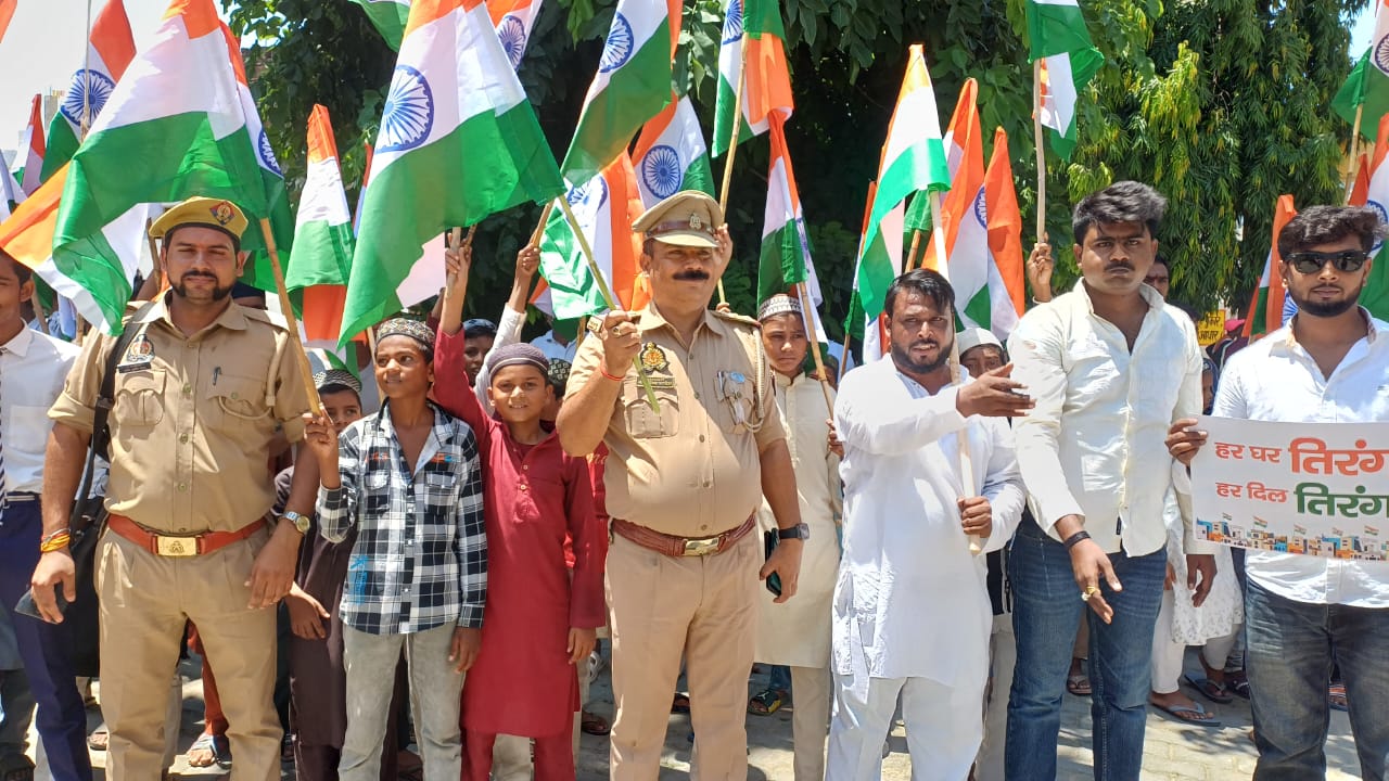 आज रिसिया नगर पंचायत मे बडे ही धूमधाम निकाली गई तिरंगा यात्रा