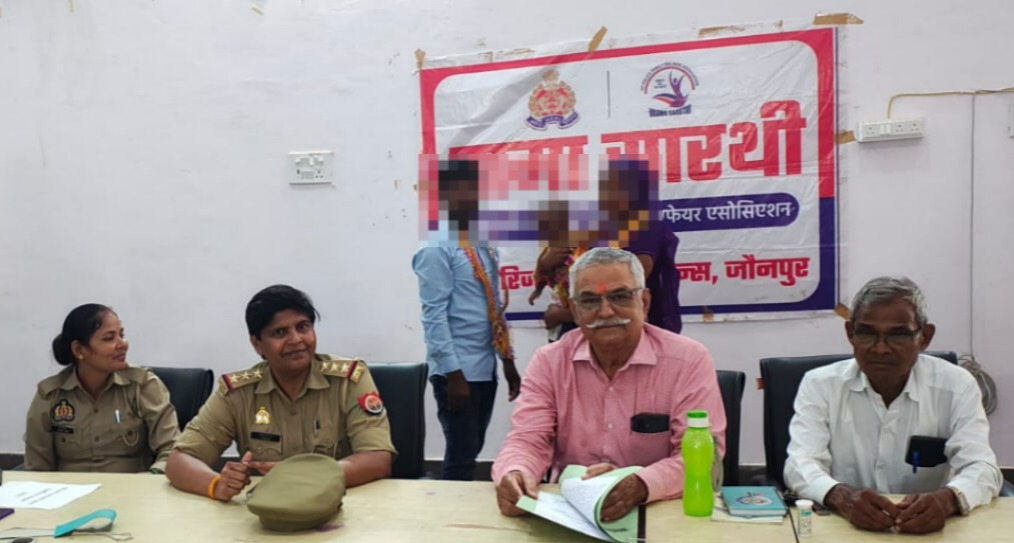 नपुर पुलिस द्वारा परिवार परामर्श  का सफल आयोजन*   *▪️आपसी मनमुटाव भुलाकर 02 परिवार 