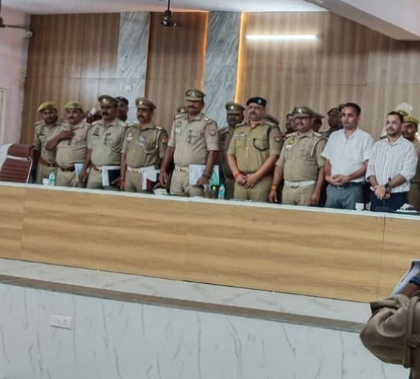जौनपुर* सादर अवगत कराना है कि पुलिस उपमहानिरीक्षक यातायात एवं सड़क सुरक्षा, उ०प्र० लखनऊ के पत्रसंख्या:डीटी-आरएससी-7/2025/4109 