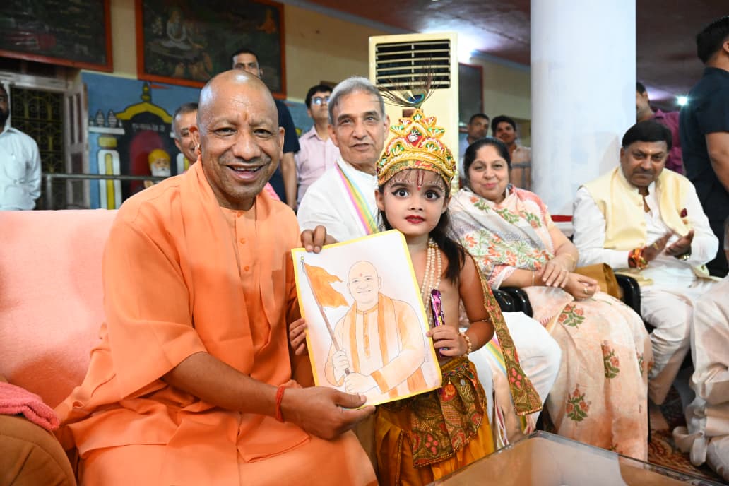 गोरक्षपीठ में सीएम योगी ने मनाया गोपाल का प्राकट्योत्सव