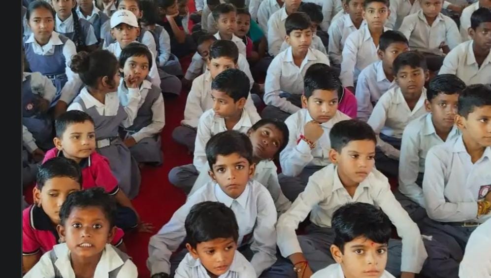 अमेठी में श्रद्धा और उल्लास से मना शिक्षक दिवस