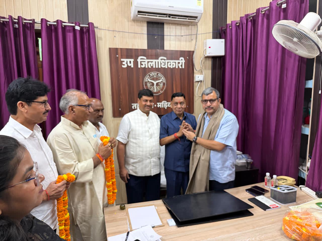 जौनपुर   मड़ियाहूं तहसील के नवनियुक्त उपजिलाधिकारी अजय कुमार उपाध्याय का मंगलवार को क्षेत्र के विद्वत एवं शिक्षाविद् 