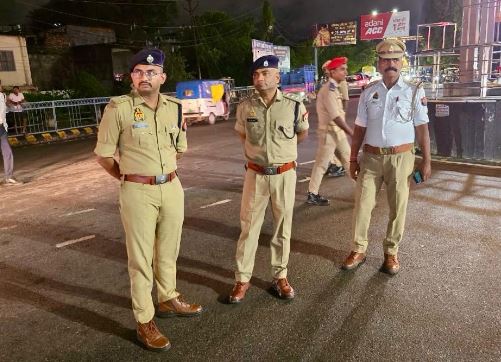 मोहद्दीपुर में सड़क पर उतरे एसपी सिटी, पैदल गश्त कर परखी यातायात और सुरक्षा व्यवस्था