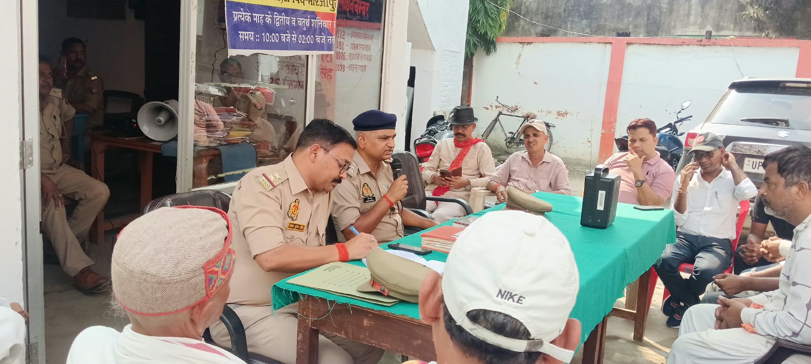 मिर्जापुर थाना जिगना परिसर में आगामी रामलीला एवं दुर्गा पूजा को शांतिपूर्ण सौहार्दपूर्ण एवं व्यवस्थित ढंग से संपन्न कराने को