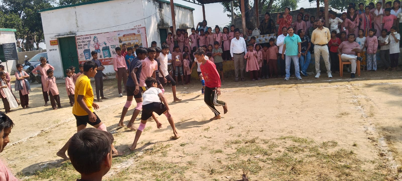 सिमर्रा भोजपुर न्याय पंचायत स्तरीय खेलकूद प्रतियोगिता में गुधनी और घंघोसी के नौनिहालों का जलवा, बच्चों ने दिखाया दमखम