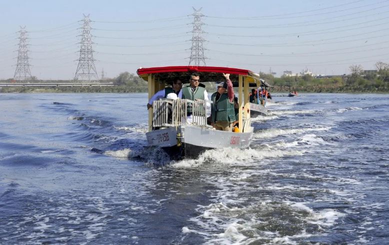 छठ से पहले यमुना में फेरी सेवा शुरू करने की तैयारी