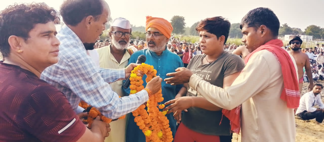 जौनपुर   मीरगंज भटहर में विशाल दंगल का आयोजन सम्पन्न हुआ दिल्ली मुंबई आजमगढ़ गाजीपुर उत्तर प्रदेश व मध्यप्रदेश सहित वि