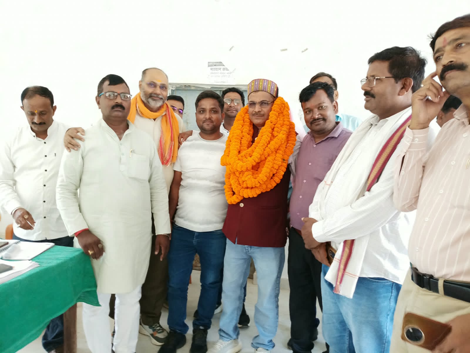 जौनपुर। ग्रामीण पत्रकार एसोसिएशन उत्तर प्रदेश जौनपुर जनपद की मड़ियाहूं तहसील इकाई की दूसरी बार सर्वसम्मत से 