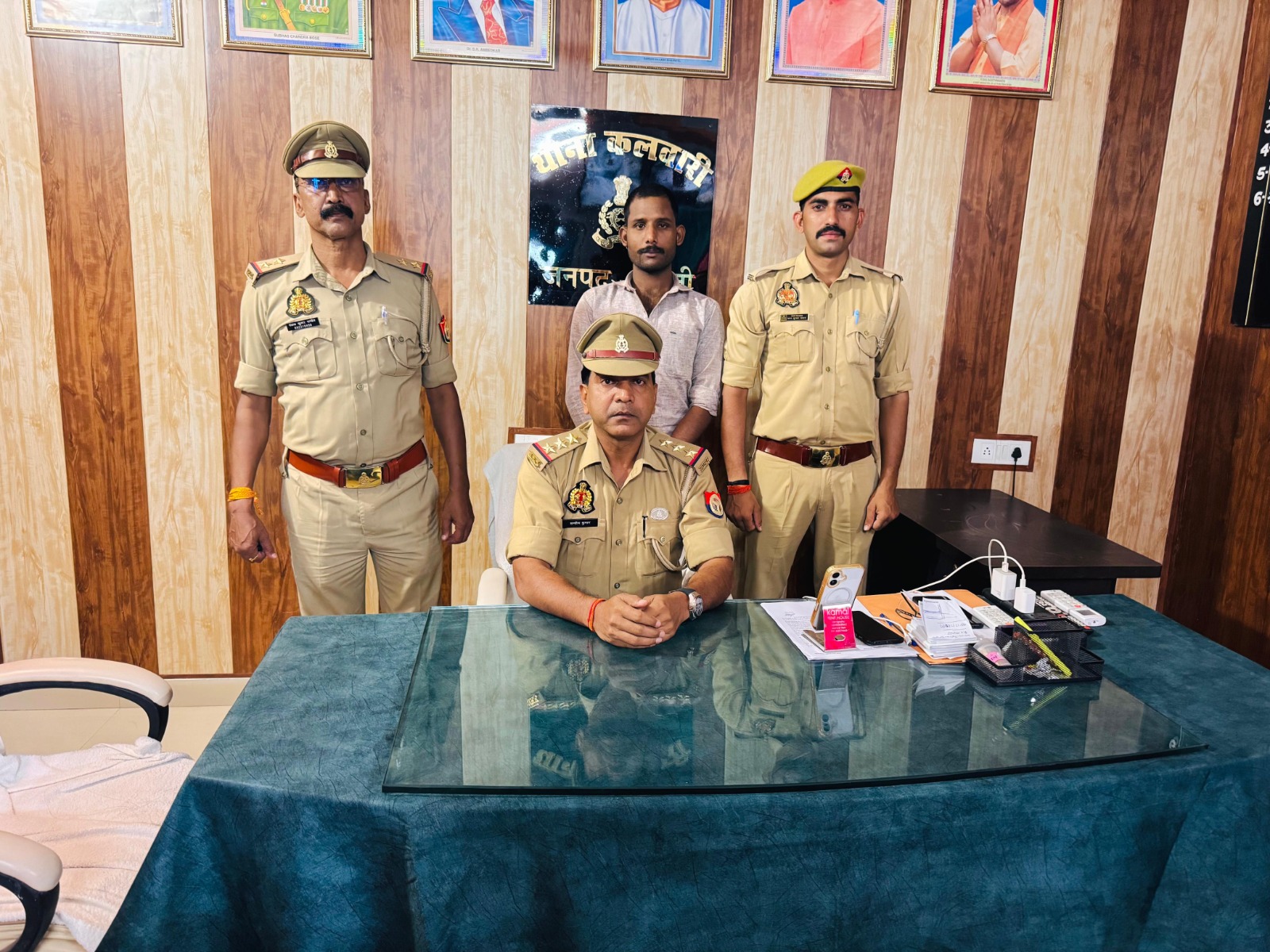 बस्ती थाना कलवारी पुलिस द्वारा नाबालिग से दुष्कर्म के वांछित अभियुक्त को किया गया गिरफ्तार-*