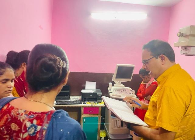 बरेली में दस्तावेजों की कमी पर निजी पॉलीक्लीनिक सील