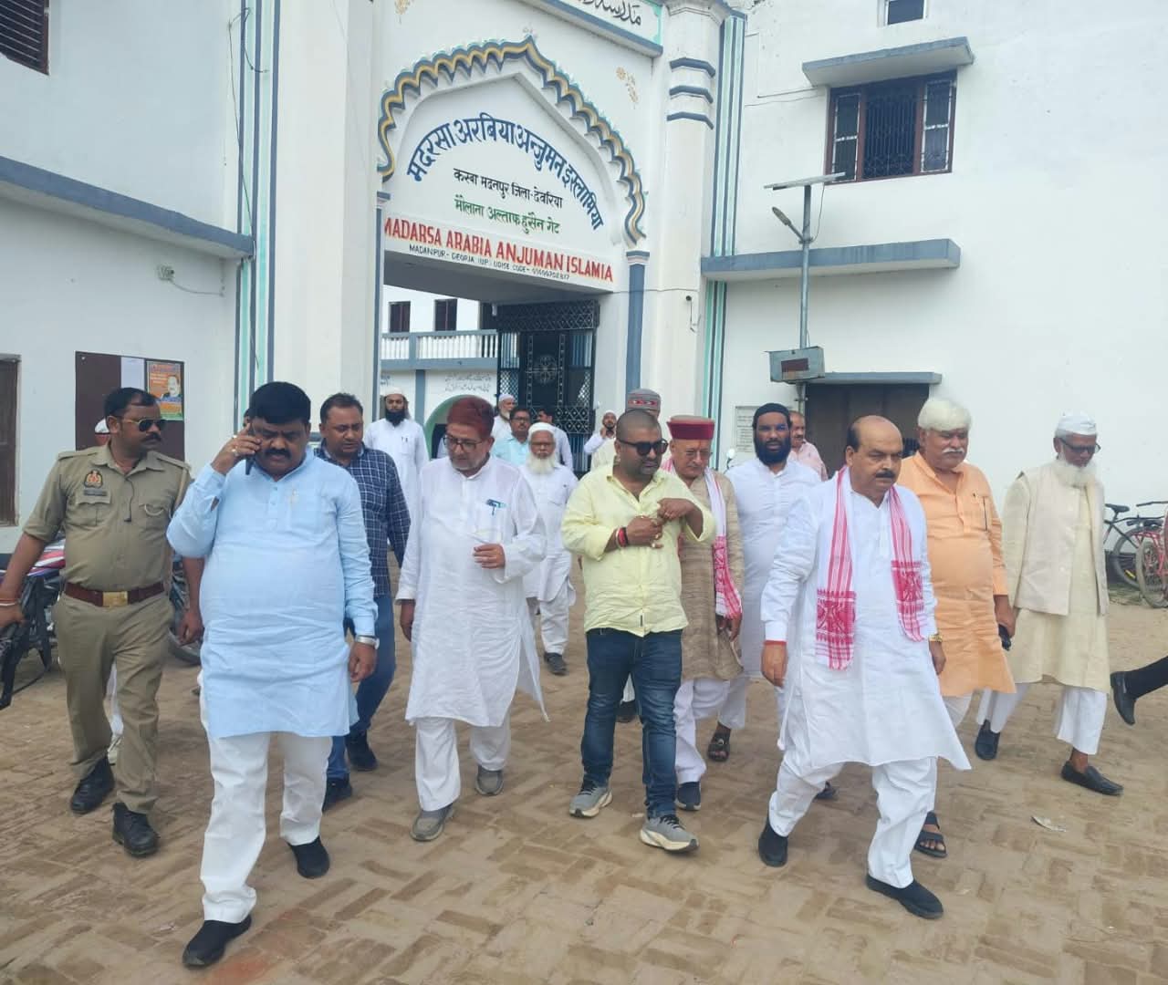 अब तक न्याय रूद्रपुर/तहसील प्रभारी शेख़ अंसार अहमद  एमएलसी प्रत्याशी ध्रुव कुमार त्रिपाठी के समर्थन में