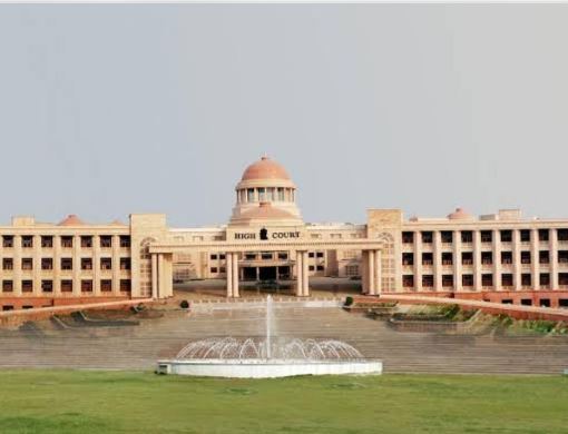 चार मेडिकल कॉलेजों में आरक्षण के मुद्दे पर हाईकोर्ट सख्त