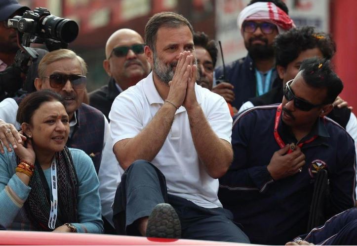 पूर्वांचल एक्सप्रेसवे पर राहुल गांधी के काफिले की गाड़ियों में टक्कर, जांच के आदेश